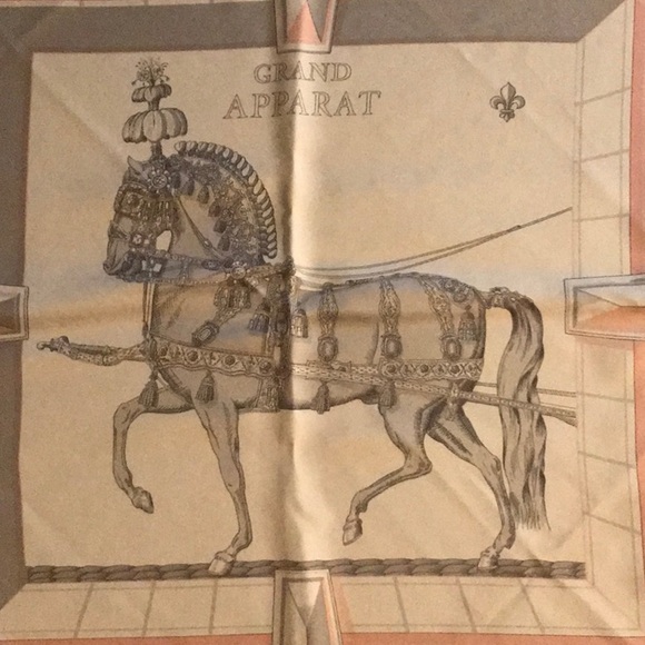 34" x  34" Hermès Grand Aparat in ✨RARE✨ Gray/Rose Pâle/Pink Colorway! - Picture 4 of 8